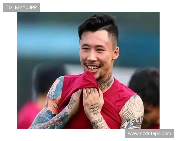 全身刺青的足球明星如何用艺术表达自我与激情的完美结合