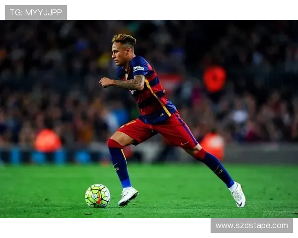 内马尔足球明星魅力瞬间大揭秘,尽显球场风采与个人魅力 内马尔足球明星魅力瞬间大揭秘,尽显球场风采与个人魅力