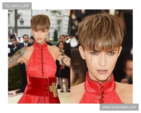 足球明星在沙滩上的真实生活瞬间展现魅力与风采的精彩照片合集